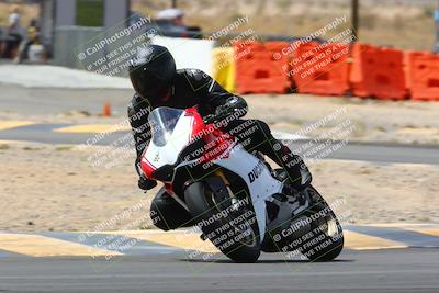 media/Apr-09-2022-SoCal Trackdays (Sat) [[c9e19a26ab]]/Turn 2 (1140am)/